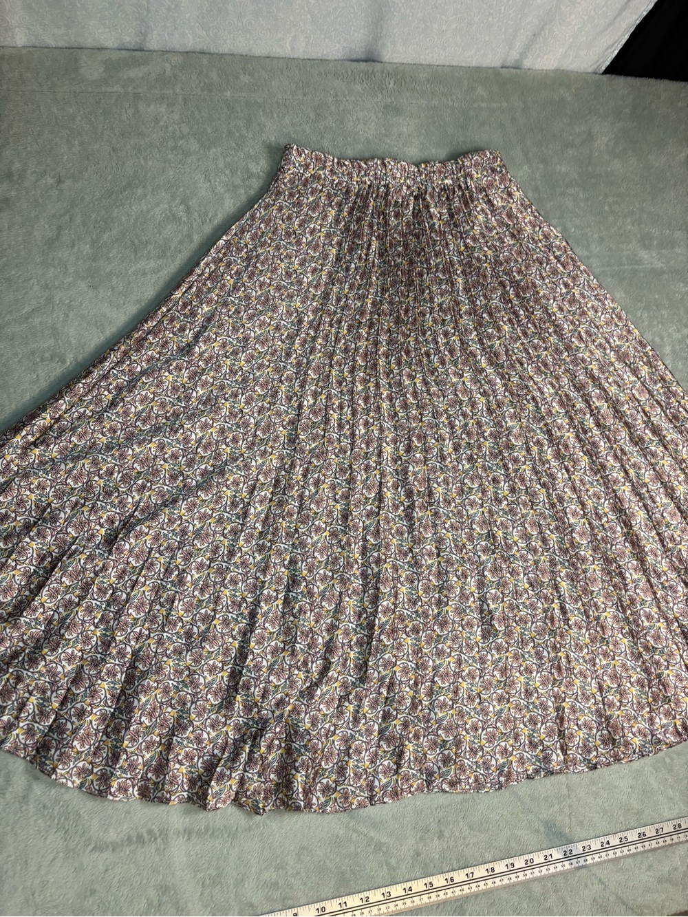Floral Pleated Maxi Skirt with Elastic Waist Size Small